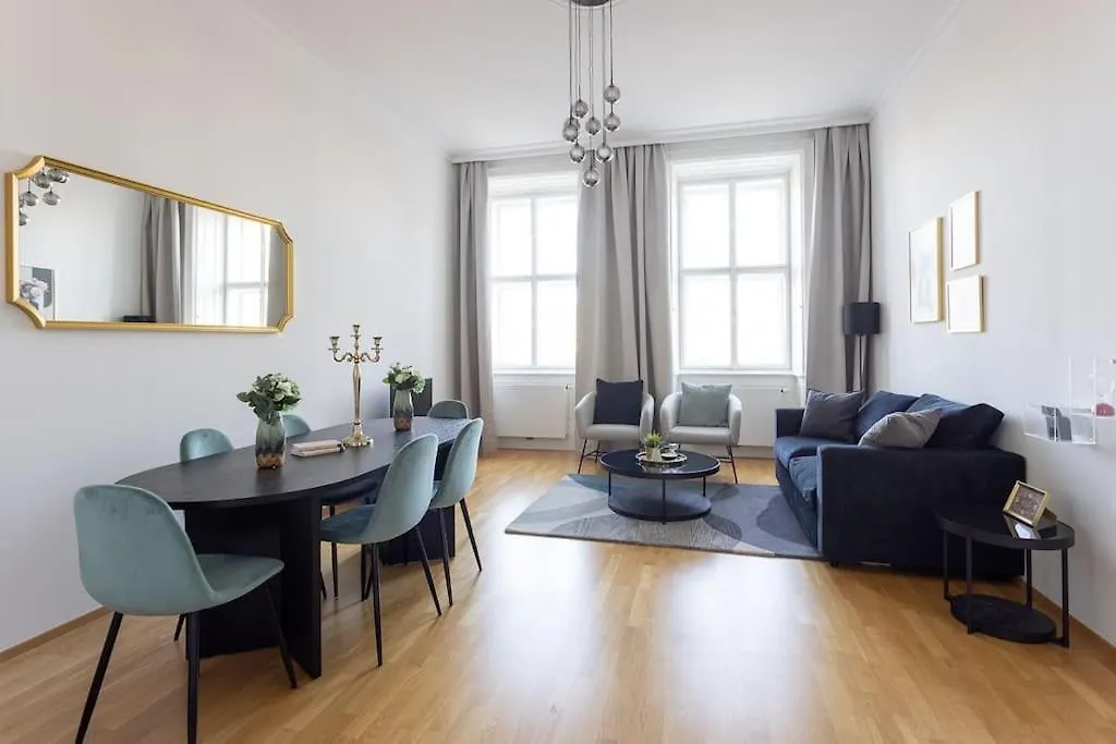 Franz 24 - Typical Viennese Apartment In The Heart Of Wien